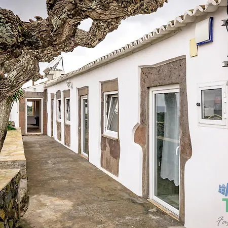 Pensión Casa Dos Calcos Angra do Heroísmo